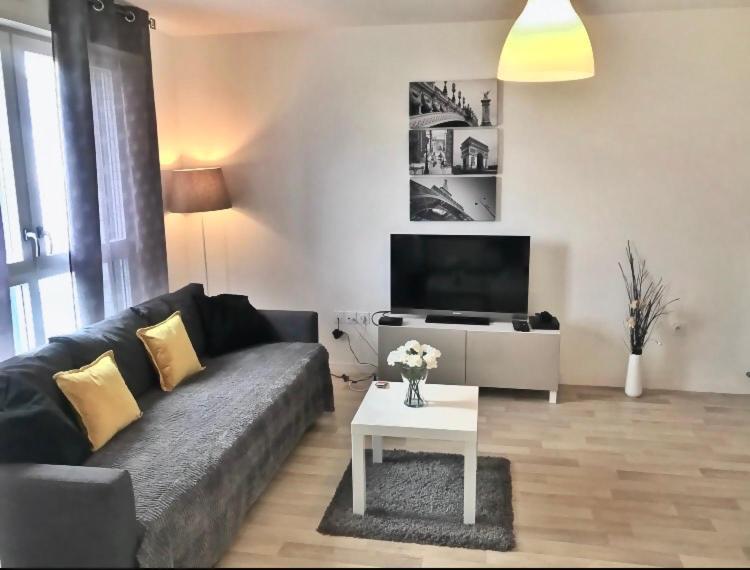 Beautiful 3 Bedroom Flat 8-9 Persons Ιβρύ-συρ-Σεν Εξωτερικό φωτογραφία